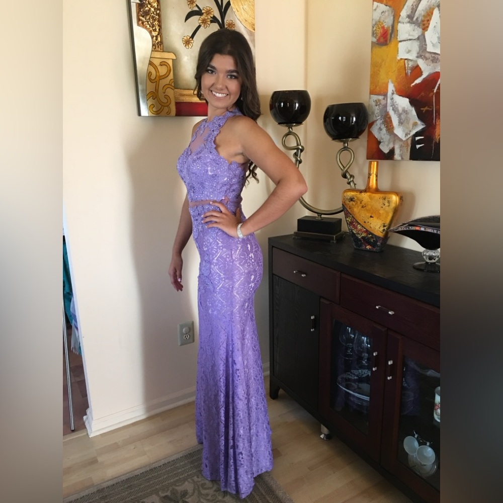 Prom dress!! - Picture 5 of 12